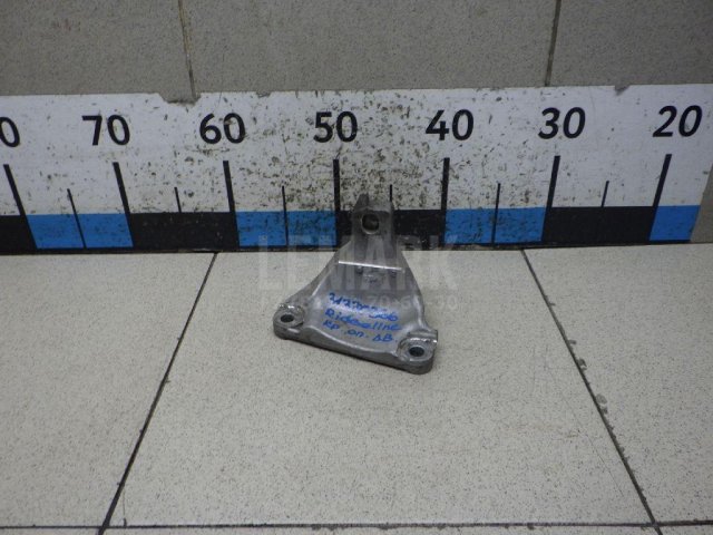 Кронштейн опоры двигателя