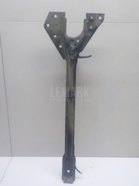 Кронштейн замка капота