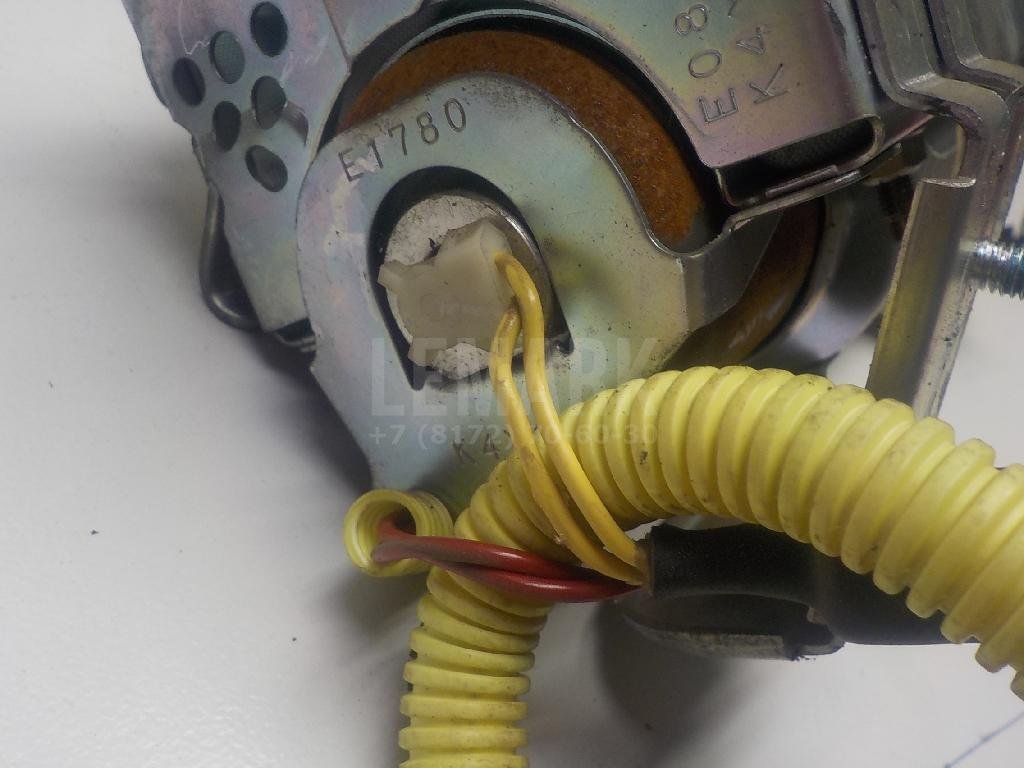 Подушка безопасности пассажирская (в торпедо)