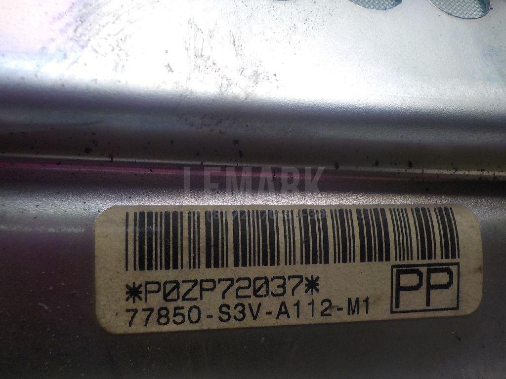 Подушка безопасности пассажирская (в торпедо)