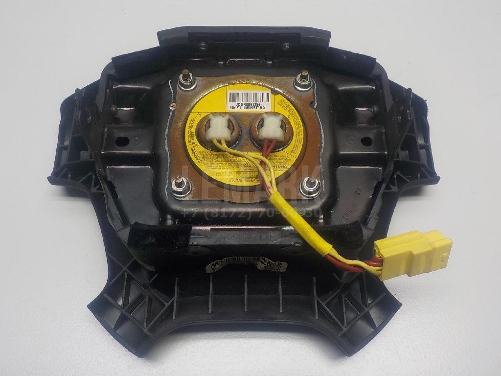 Подушка безопасности в рулевое колесо