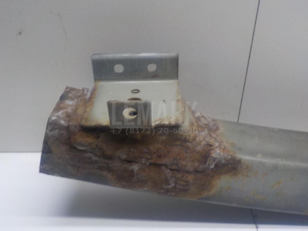 Усилитель переднего бампера