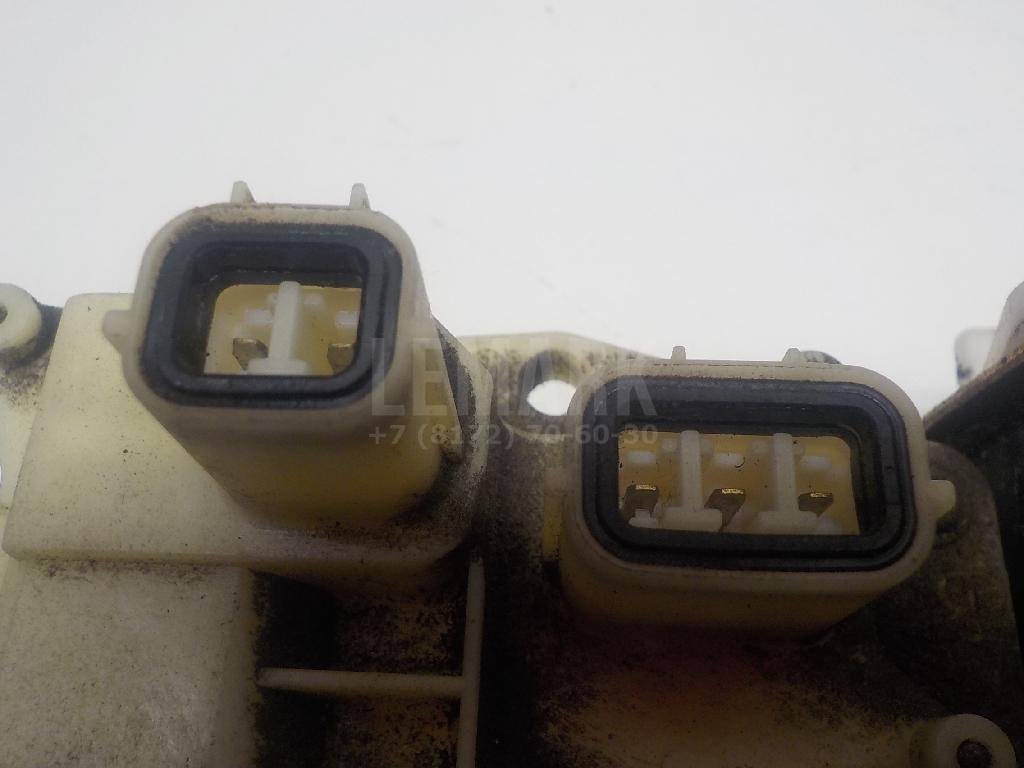 Замок двери задней левой