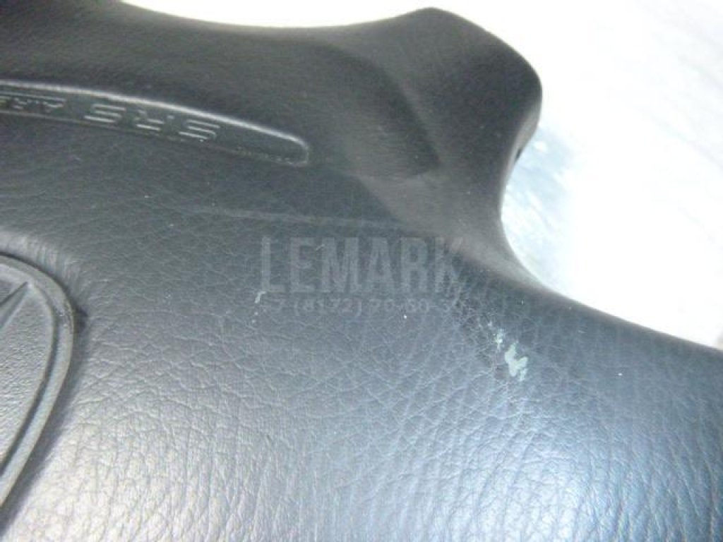 Крышка подушки безопасности (в рулевое колесо)