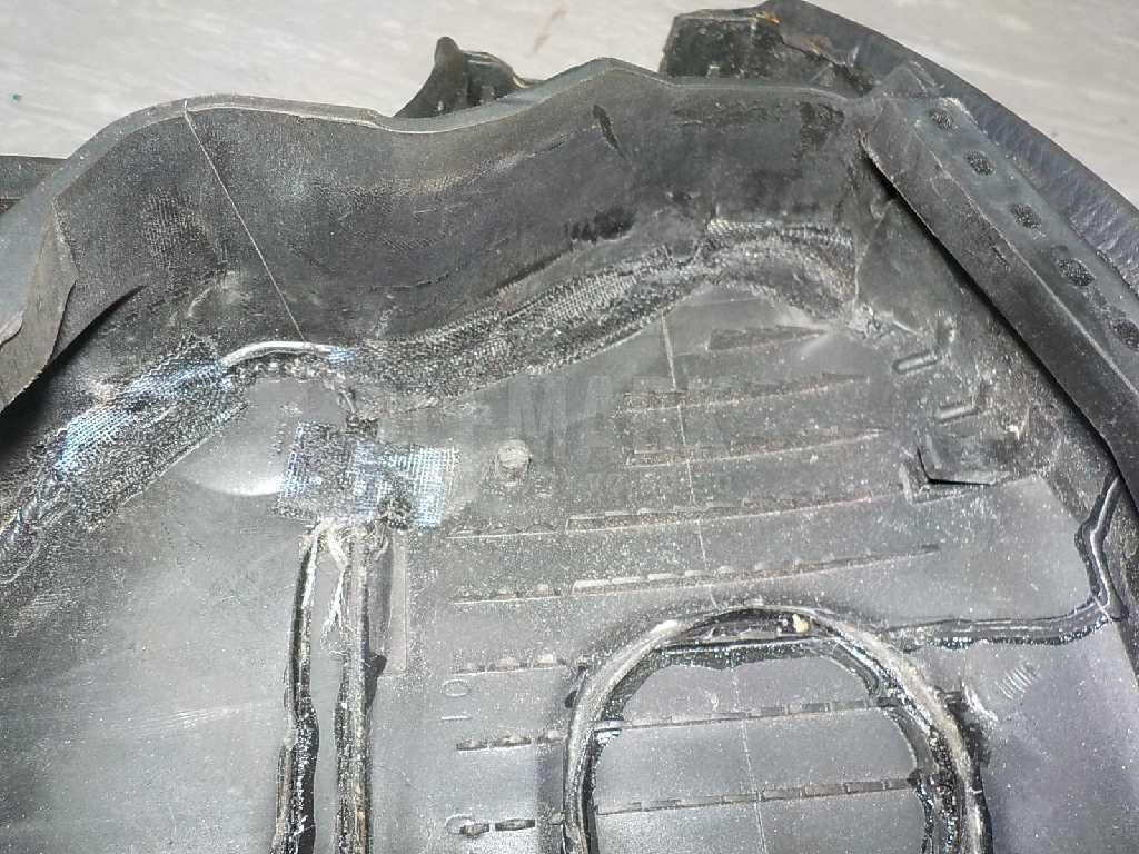 Крышка подушки безопасности (в рулевое колесо)