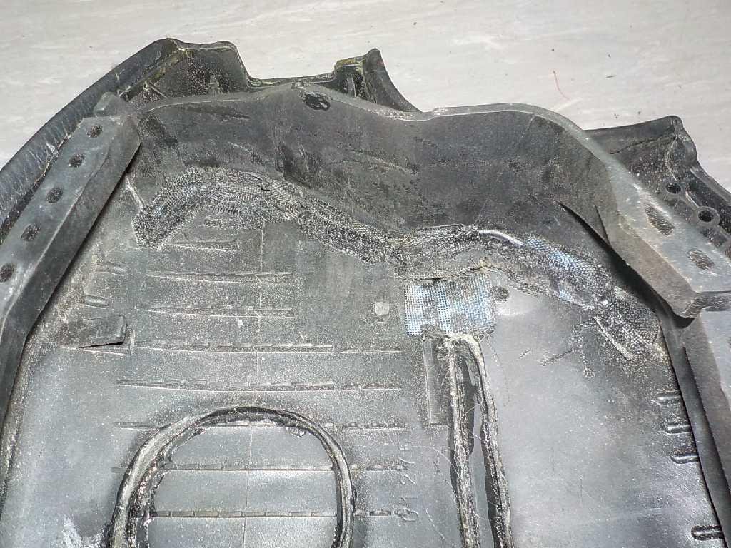 Крышка подушки безопасности (в рулевое колесо)