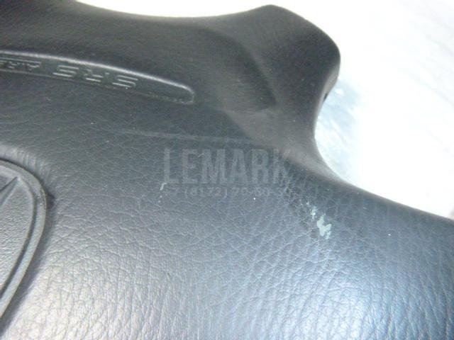 Крышка подушки безопасности (в рулевое колесо)