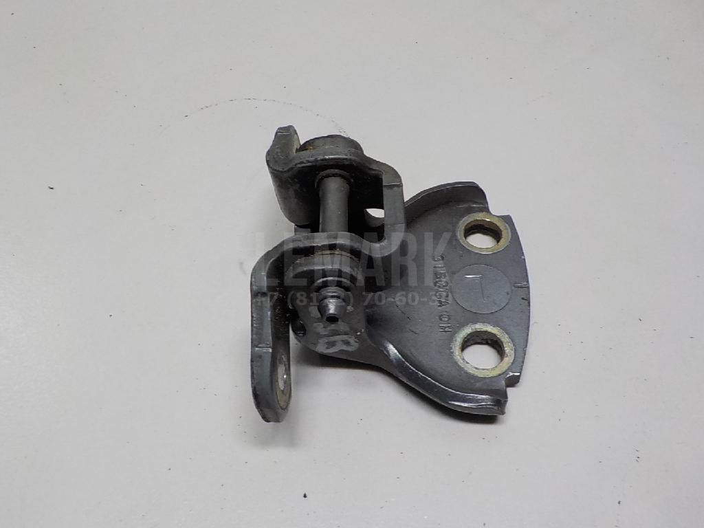 Петля двери задней левой верхняя