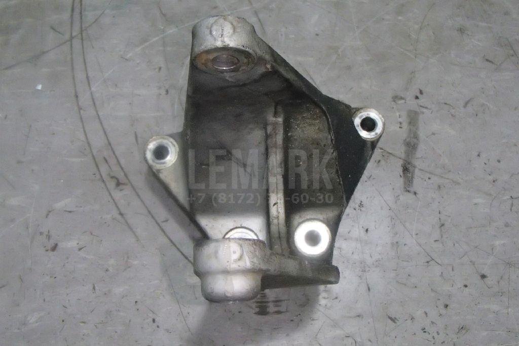 Кронштейн двигателя