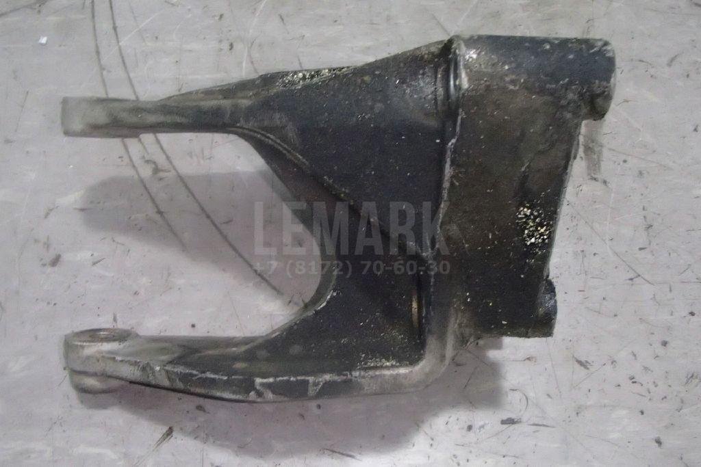 Кронштейн двигателя