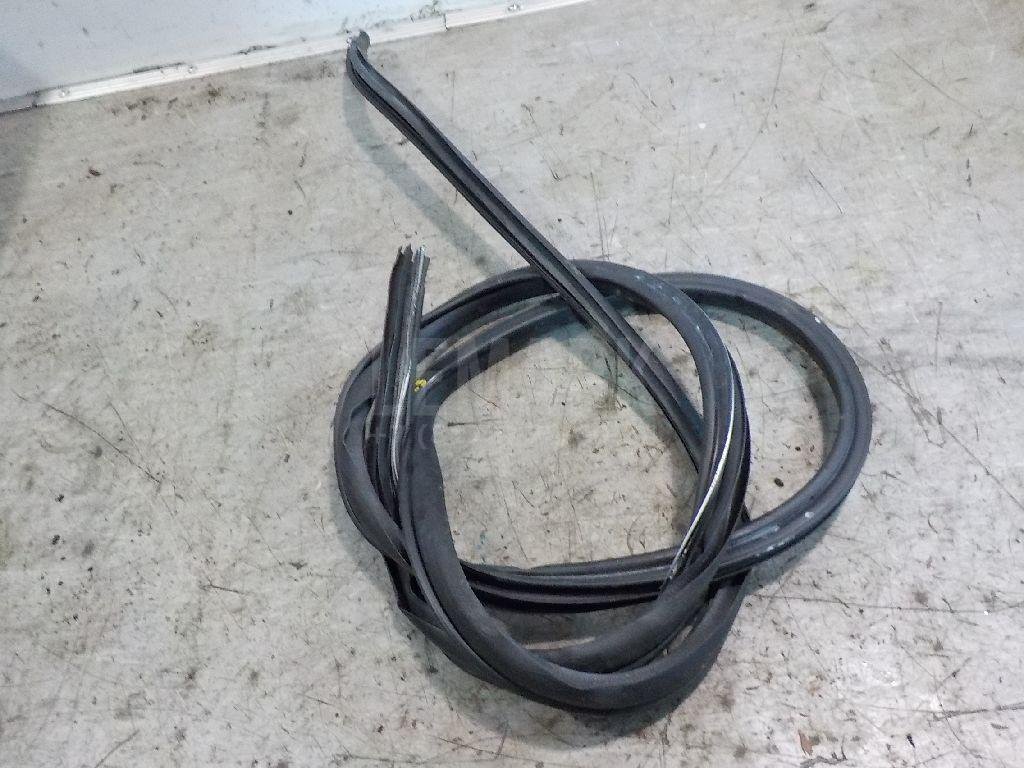 Уплотнитель двери для  Audi 80/90 [B2] 0-1986