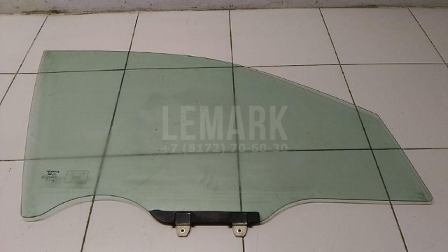 Стекло двери передней правой