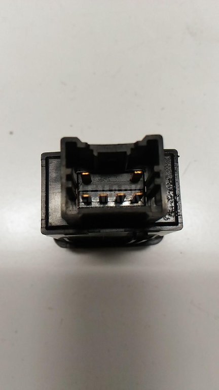 Кнопка люка