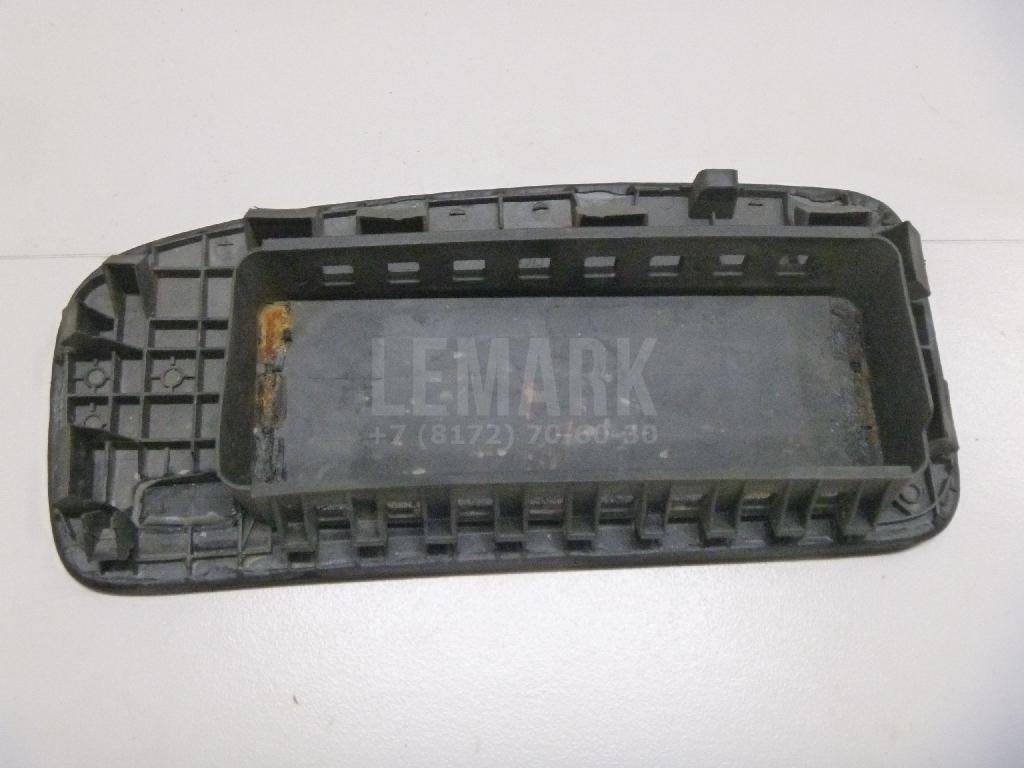 Крышка подушки безопасности (в торпедо)