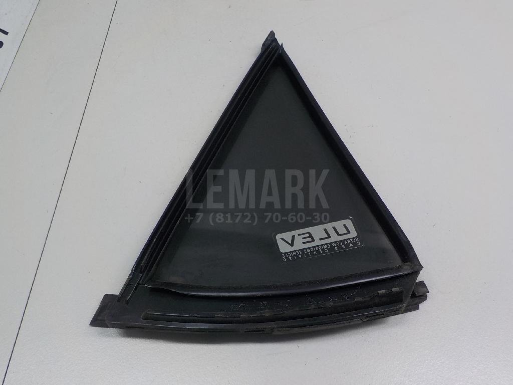 Стекло двери задней левой (форточка)