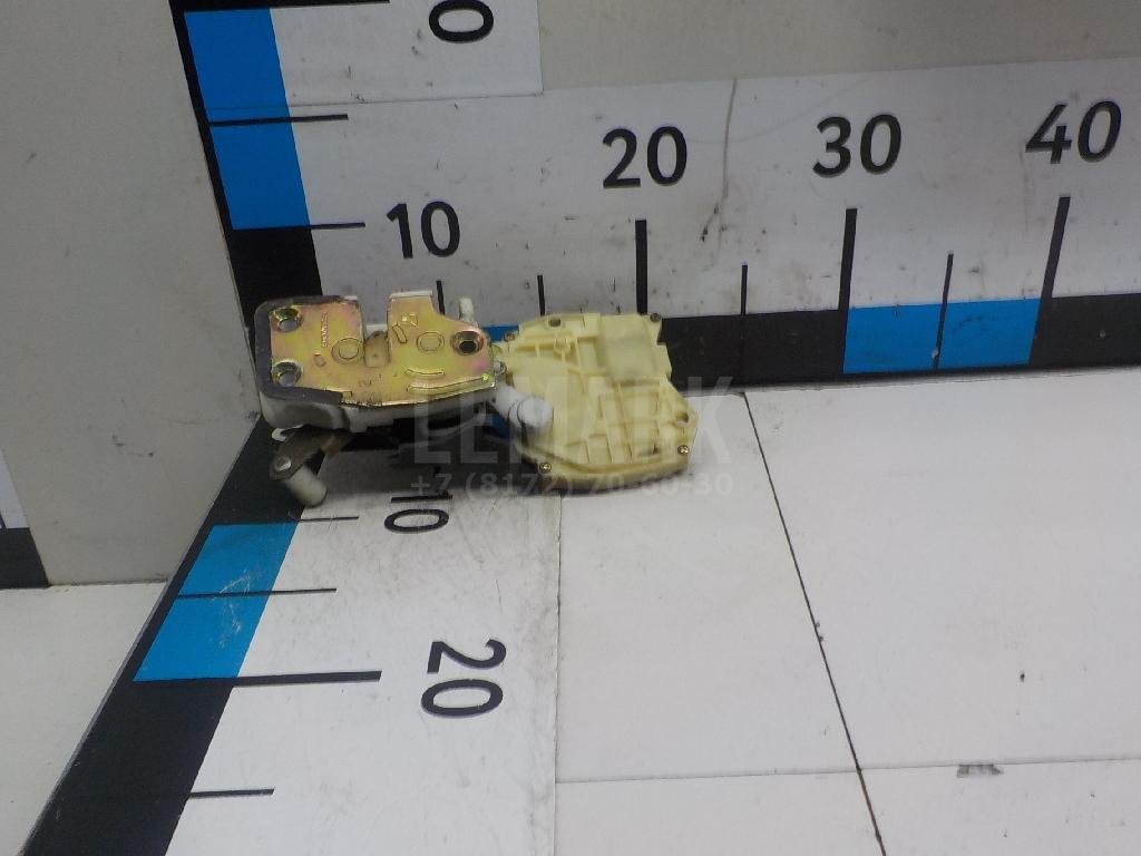 Замок двери задней левой