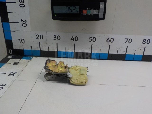 Замок двери задней левой