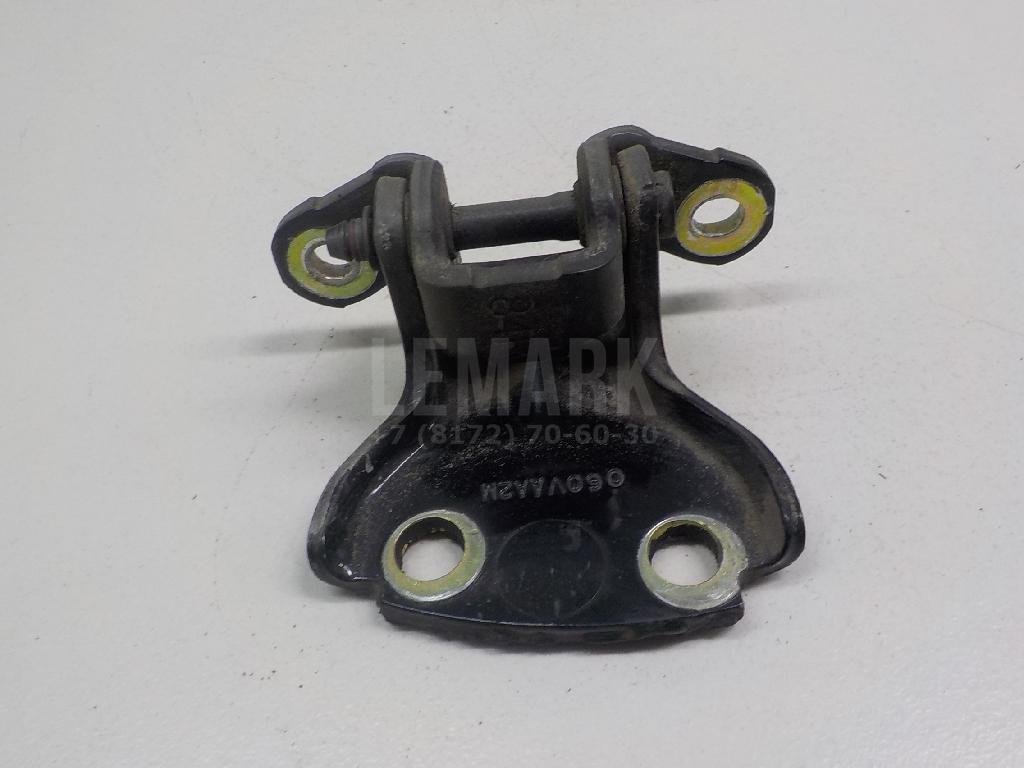 Петля двери задней левой верхняя