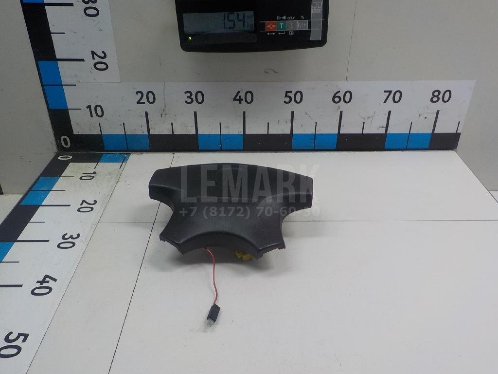 Подушка безопасности в рулевое колесо