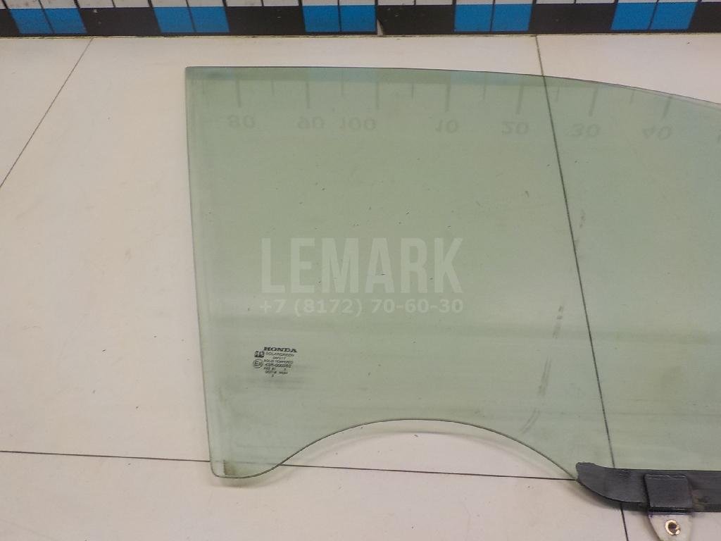 Стекло двери передней правой