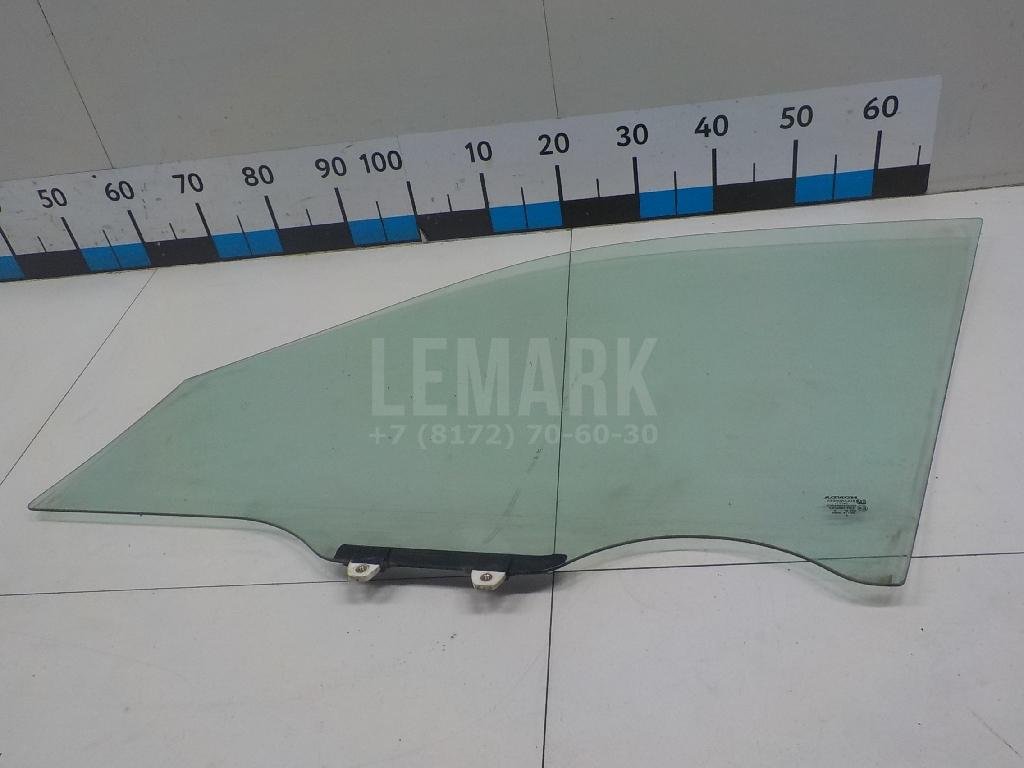 Стекло двери передней правой