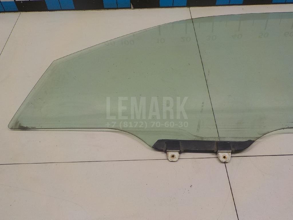 Стекло двери передней левой