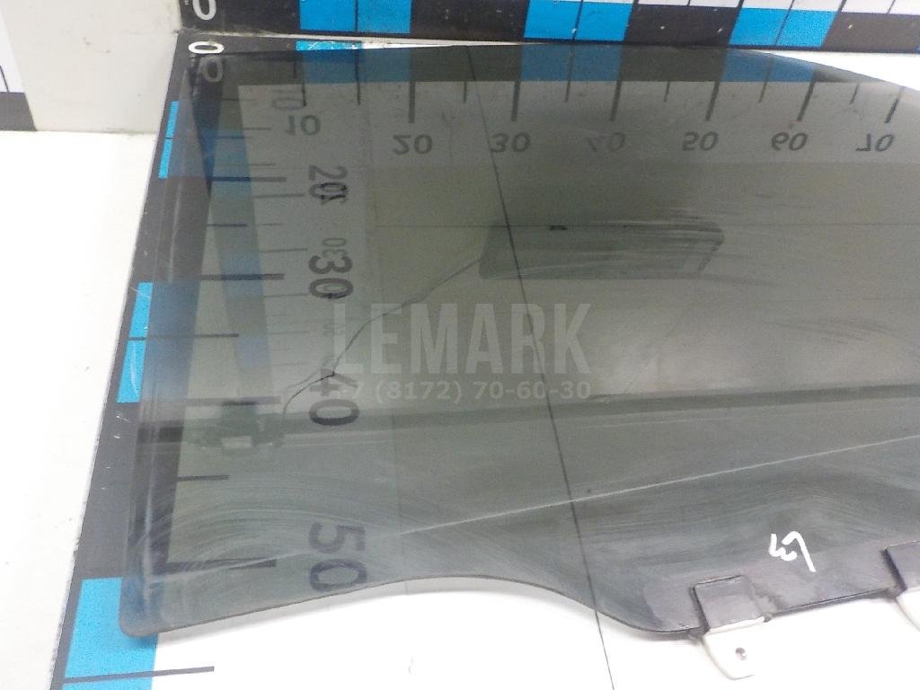 Стекло двери задней правой