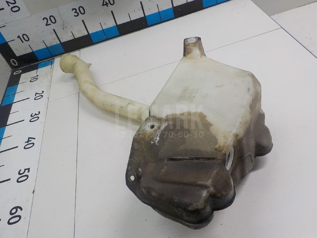 Бачок омывателя лобового стекла