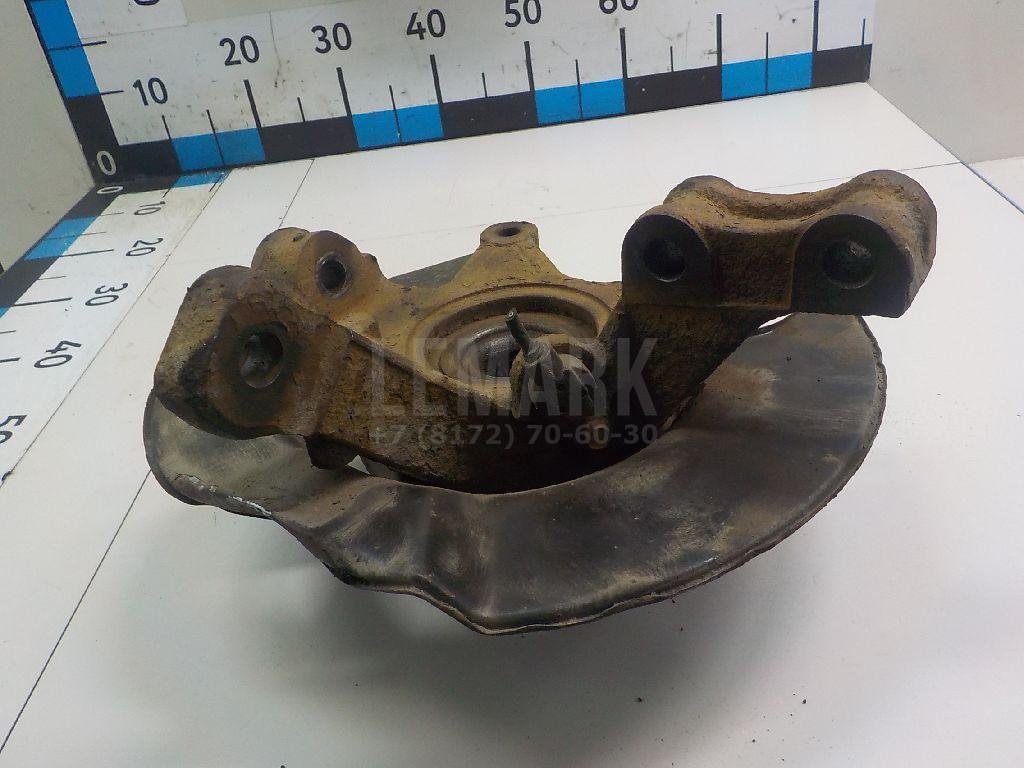 Кулак поворотный передний левый