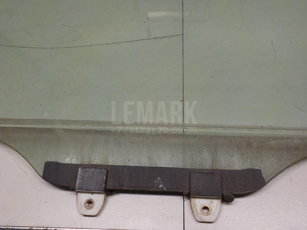 Стекло двери передней правой