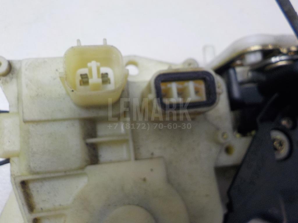 Замок двери задней левой