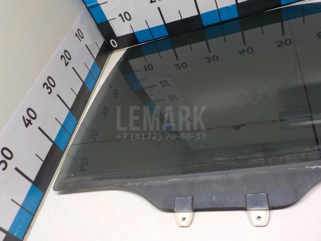 Стекло двери задней левой