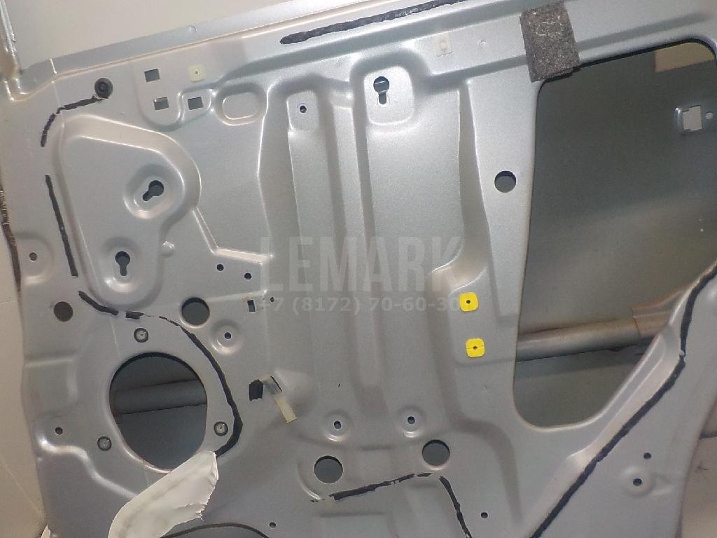 Дверь задняя правая