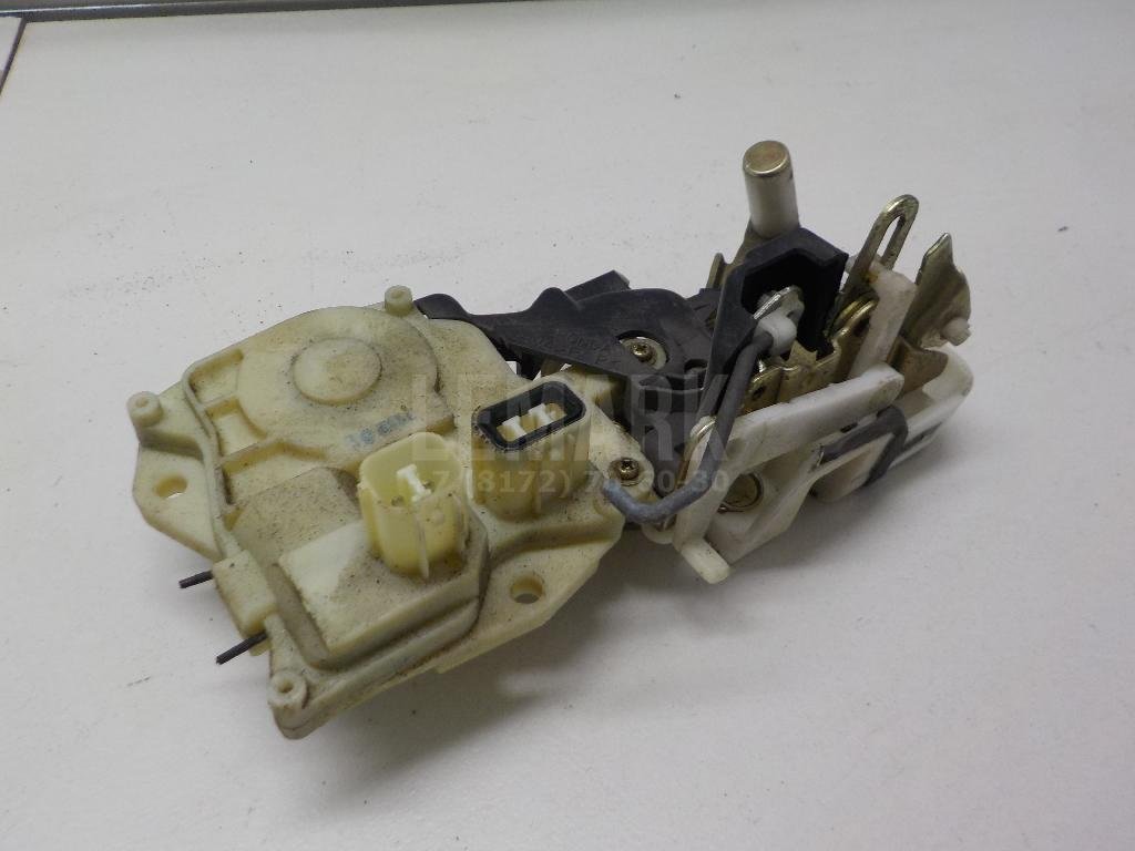 Замок двери задней правой