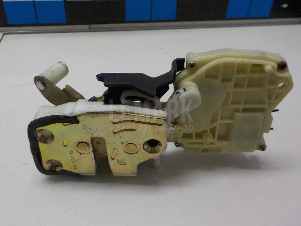 Замок двери задней правой