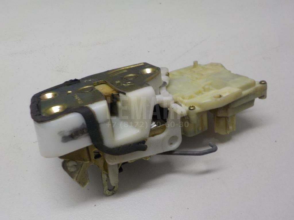 Замок двери задней правой