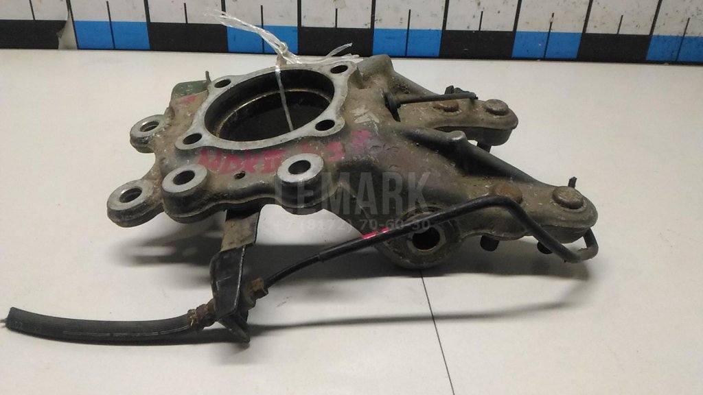 Кулак поворотный задний левый