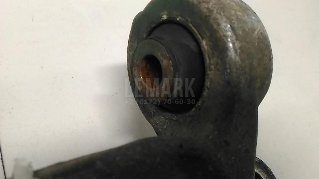 Кулак поворотный задний левый