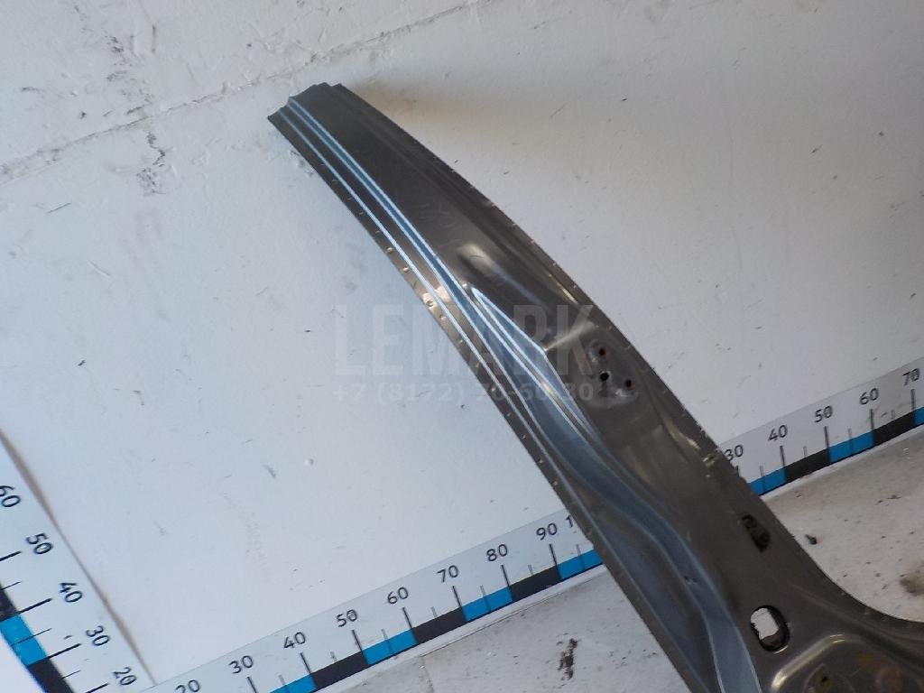 Порог со стойкой правый