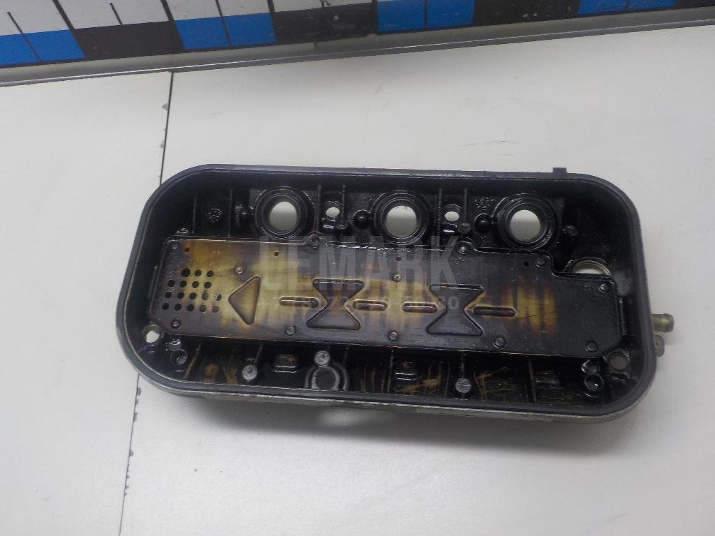 Крышка головки блока (клапанная)