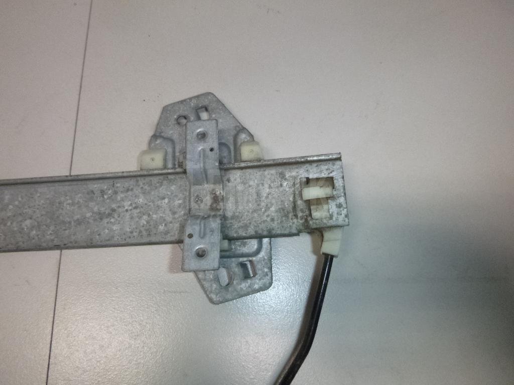 Стеклоподъемник электр. передний правый