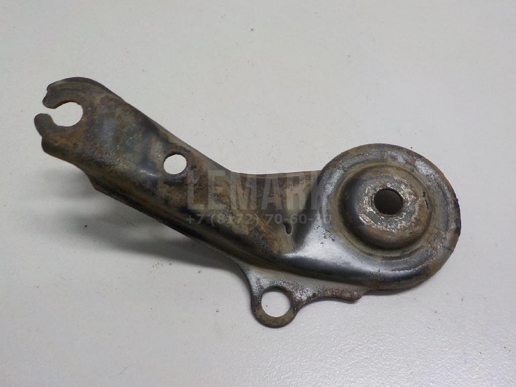 Кронштейн передней балки