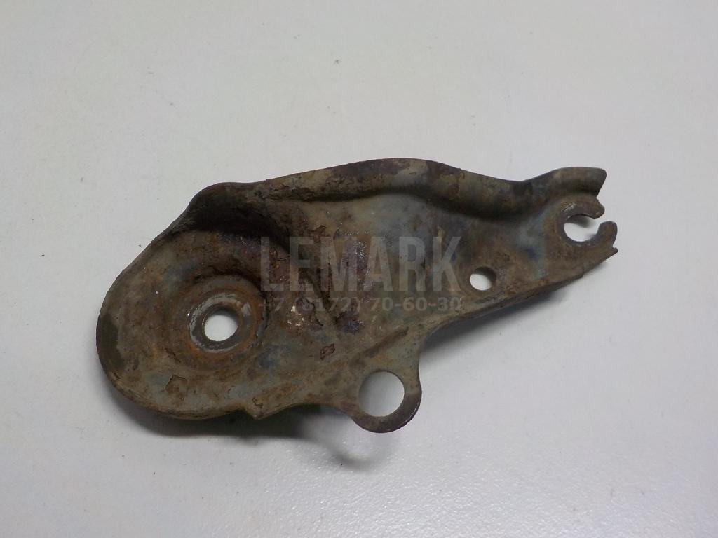 Кронштейн передней балки