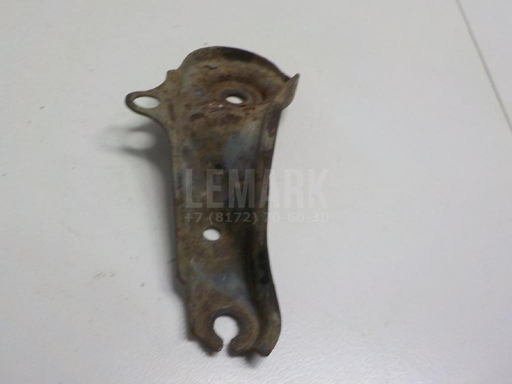 Кронштейн передней балки