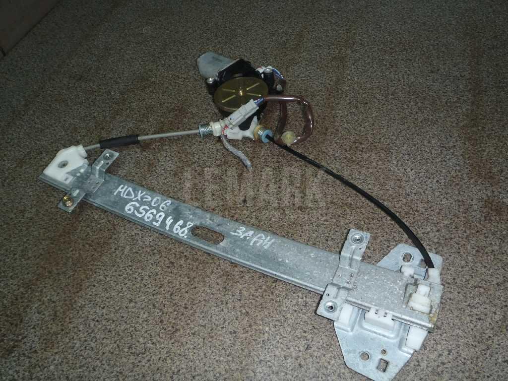 Стеклоподъемник электр. задний левый