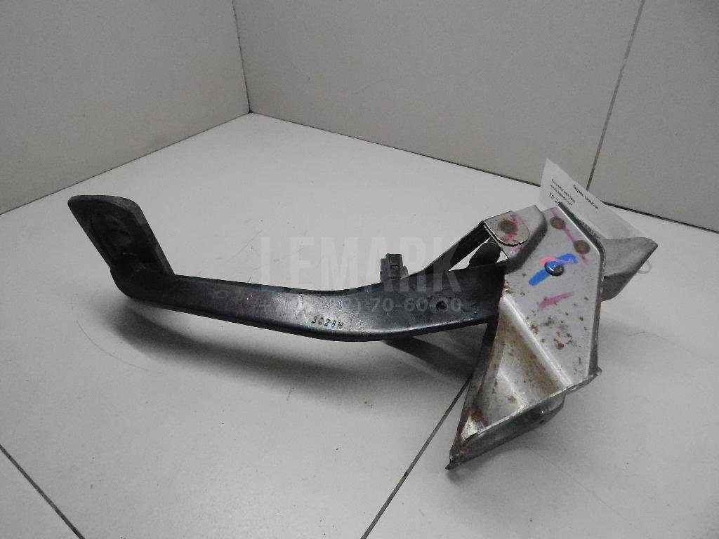 Педаль тормоза