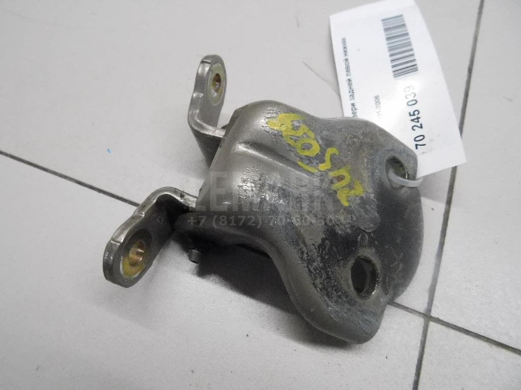 Петля двери задней левой нижняя