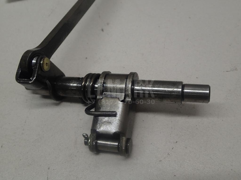 Вилка включения передачи