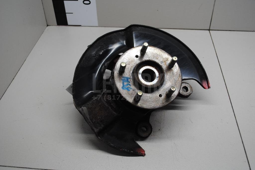 Кулак поворотный передний правый