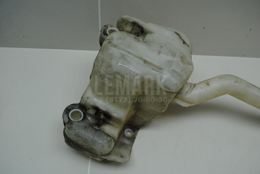 Бачок омывателя лобового стекла